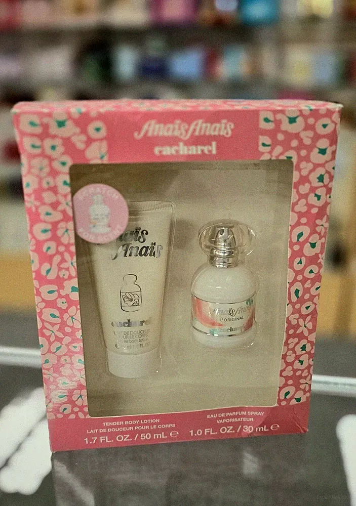 Anais Anais by Cacharel 2pc Gift Set for Women's (Vintage Formula- Rare)