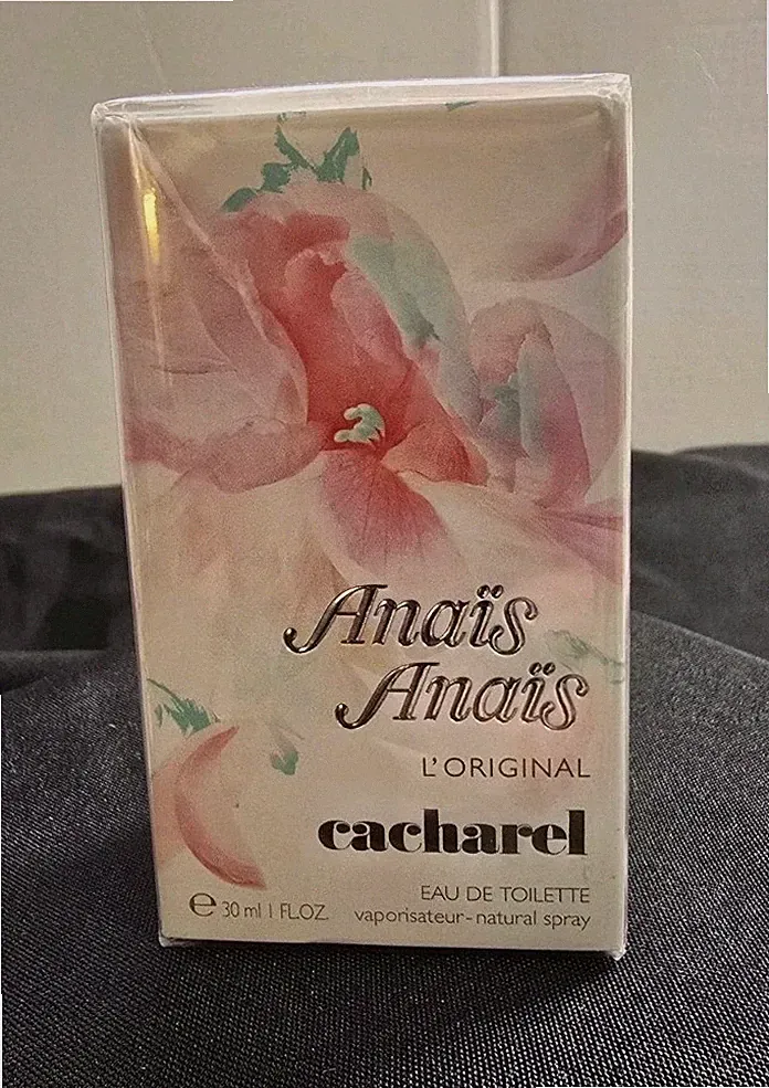 Anais Anais by Cacharel for Women 1.0 oz EDT Spray Brand New