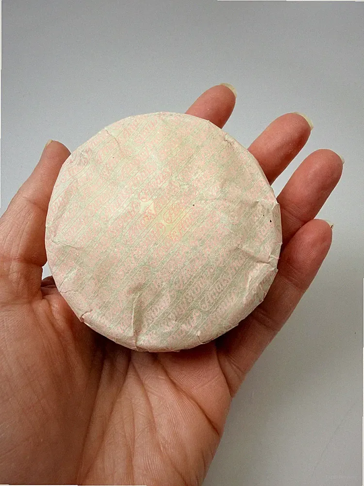 Anais Anais Cacharel 100g Round Bar Soap Wrapped New old Stock Pink Wrapper