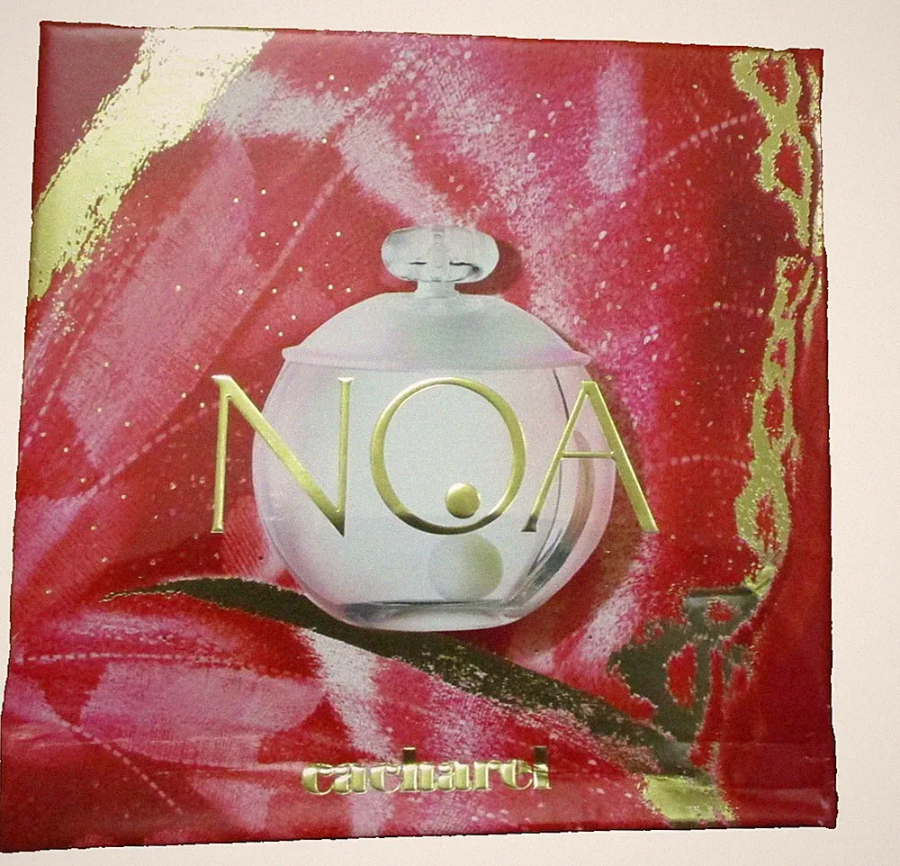 Cacharel NOA Gift Set for Women 2 PC 3.4 + 1 oz Eau De Toilette (distressed)