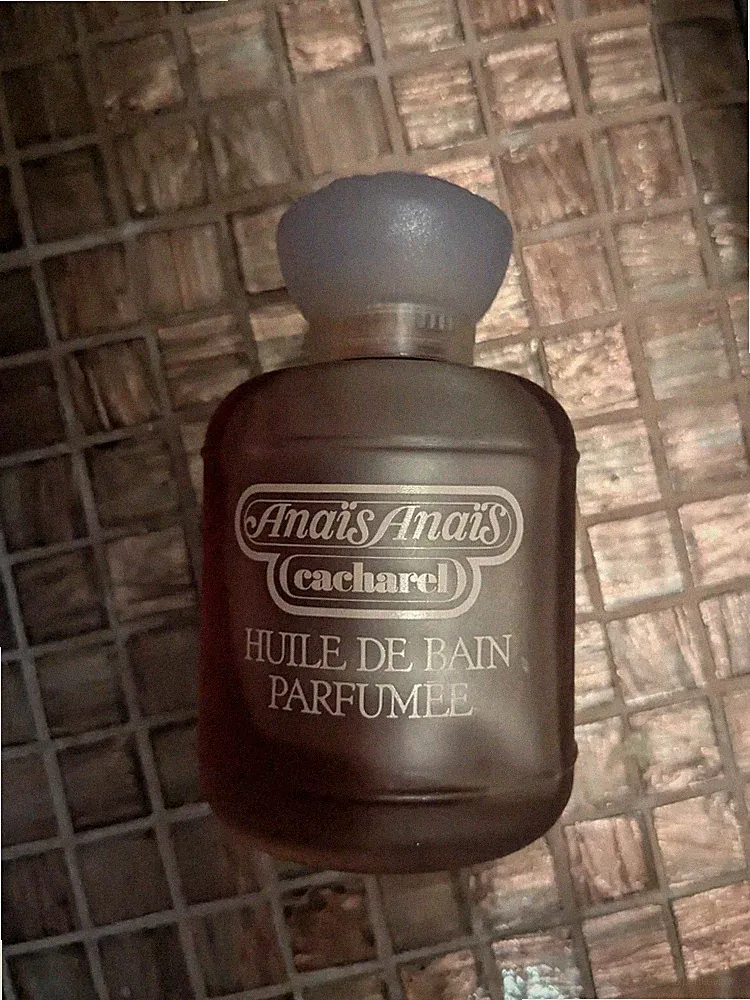 Vintage 1980s ORIGINAL Parfums Cacharel ANAIS ANAIS Perfumed Bath Oil Pre Owned
